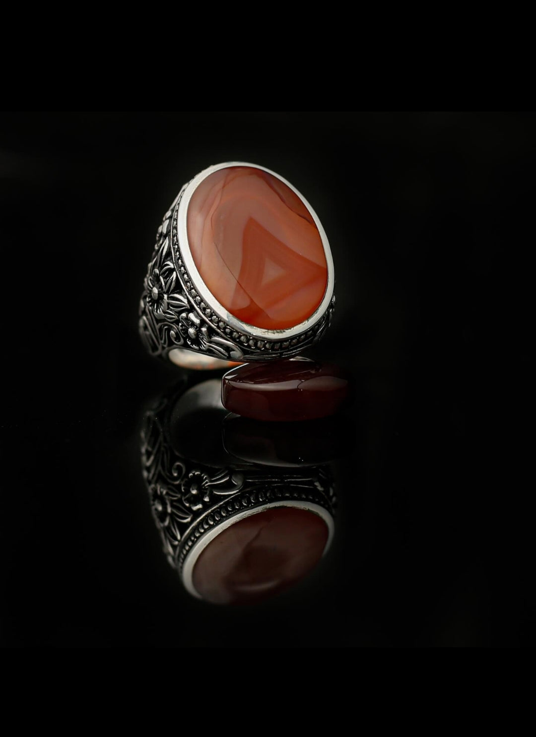 yemeni apricot glass aqeeq stone , 990 pure silver ring