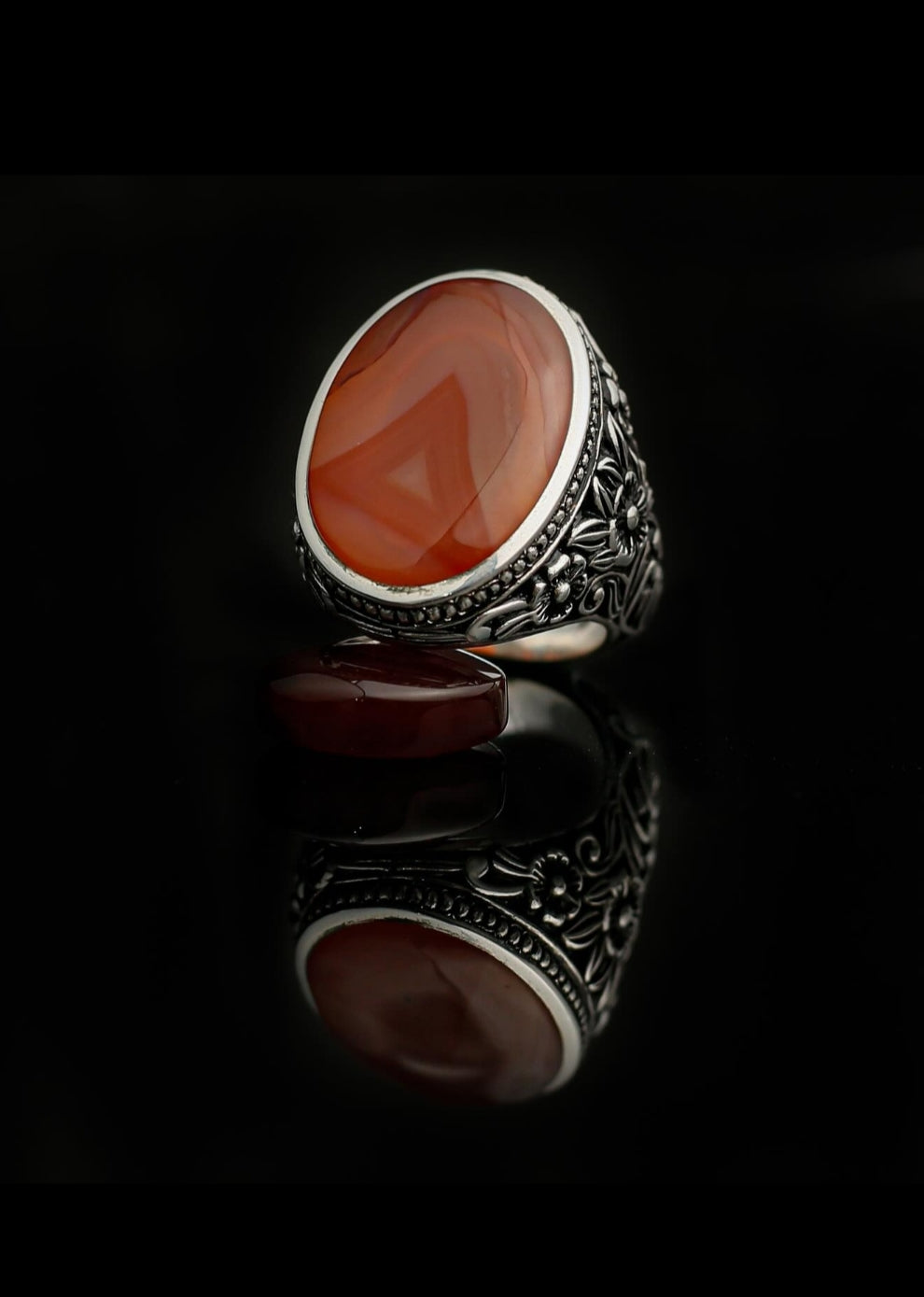 yemeni apricot glass aqeeq stone , 990 pure silver ring